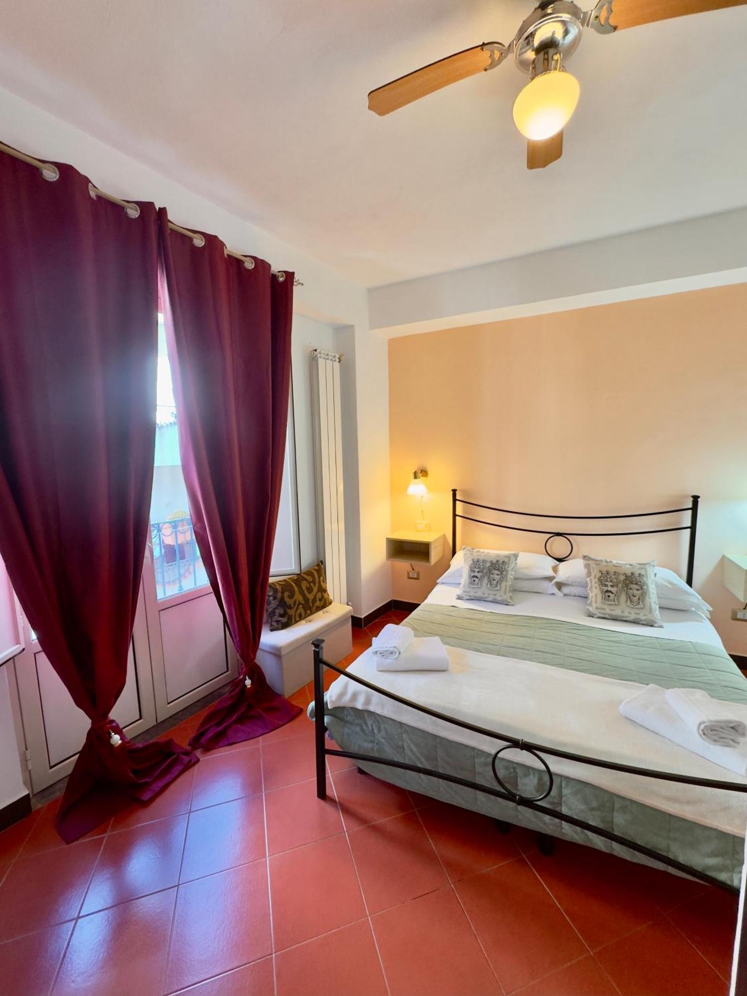 Taormina'S Sun Bed & Breakfast Eksteriør bilde